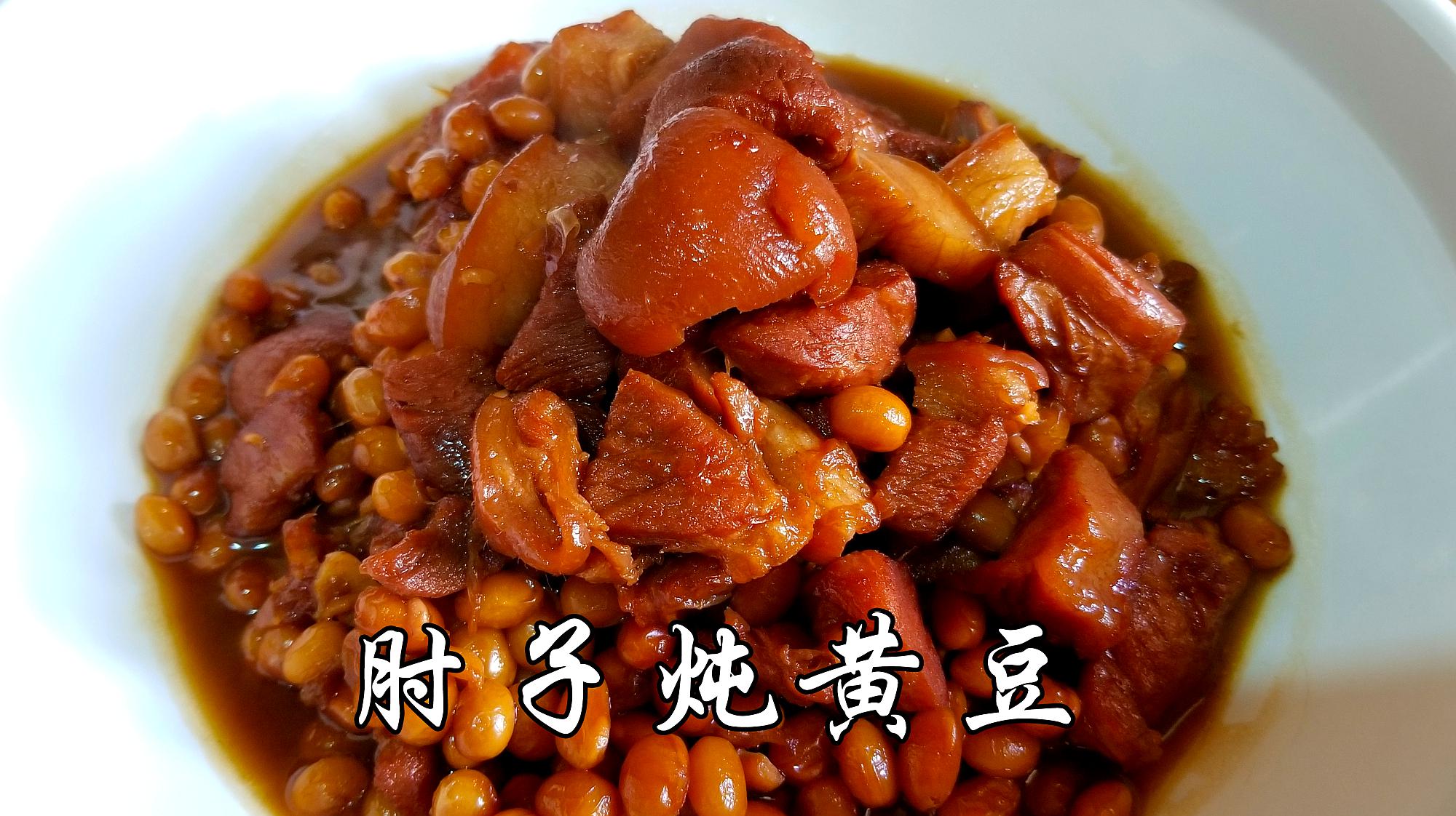 锦荣晒与baby合照 称4年了依旧未变_AG亚娱集团官方(图2) AG亚娱集团