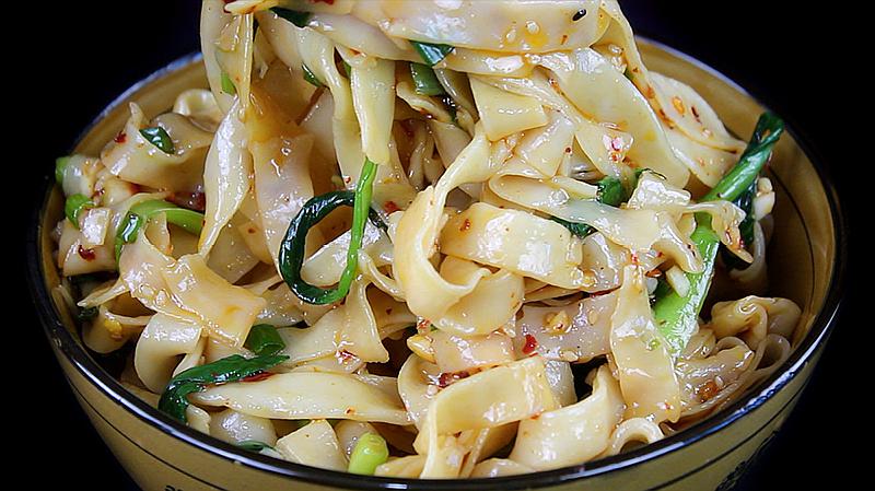 AG亚娱集团官方|航天小学开展“致敬消防战士安全伴我一生”主题教育活动(图1) ag亚娱官网