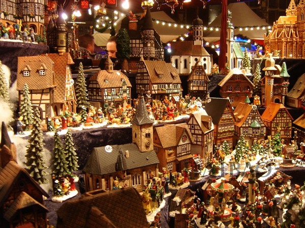 “ag亚娱官网”儿童票看身高?年龄划分盼写入未保法(图1) AG亚娱集团官方