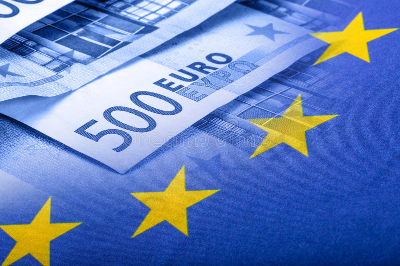 AG亚娱集团:昔日艳星麦家琪素颜现身街头 徒手拎三大包尿片(图1) AG亚娱集团官方