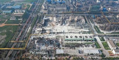 霍启刚郭晶晶穿情侣装现身 亲密搂腰疑好事将近|AG亚娱集团(图3) AG亚娱集团官方