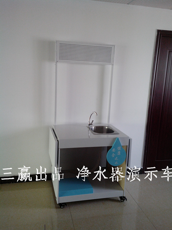 AG亚娱集团官方:早产婴刚出生被遗弃胳膊仅成人拇指大小(图2) AG亚娱集团官方